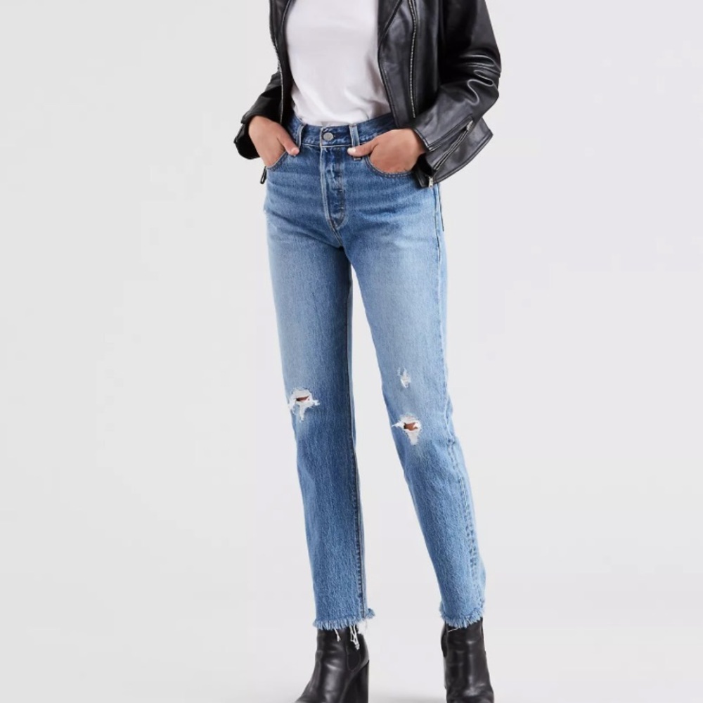 Levi’s | 501 Women’s Straight Leg Raw Hem Jeans